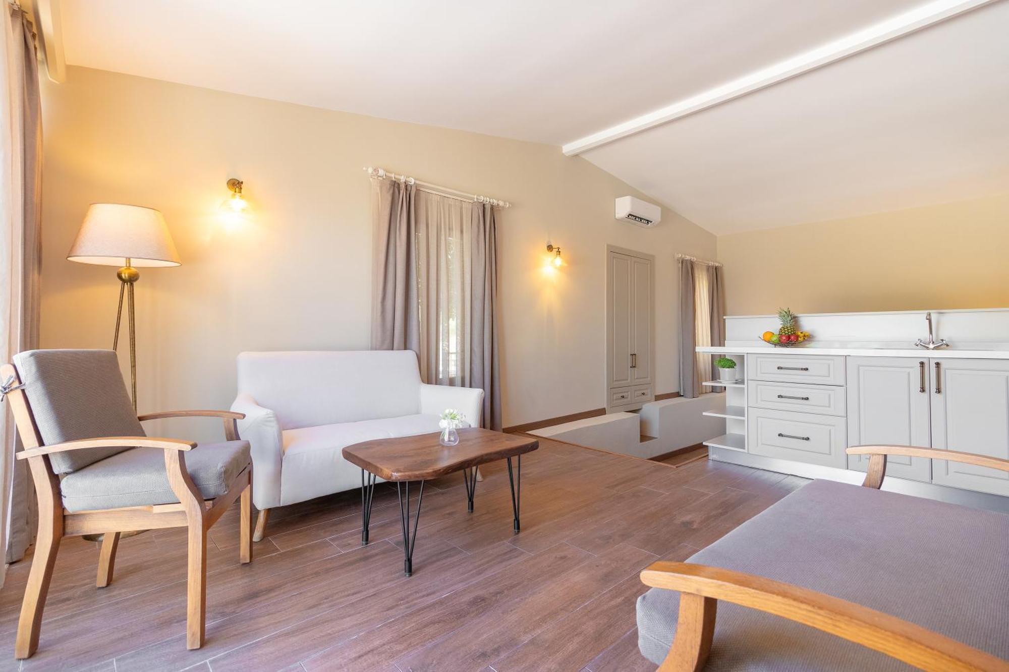 Florya Hotel *